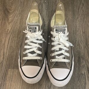 EUC women’s Converse Chuck Taylor All Star Shoes, size 7
